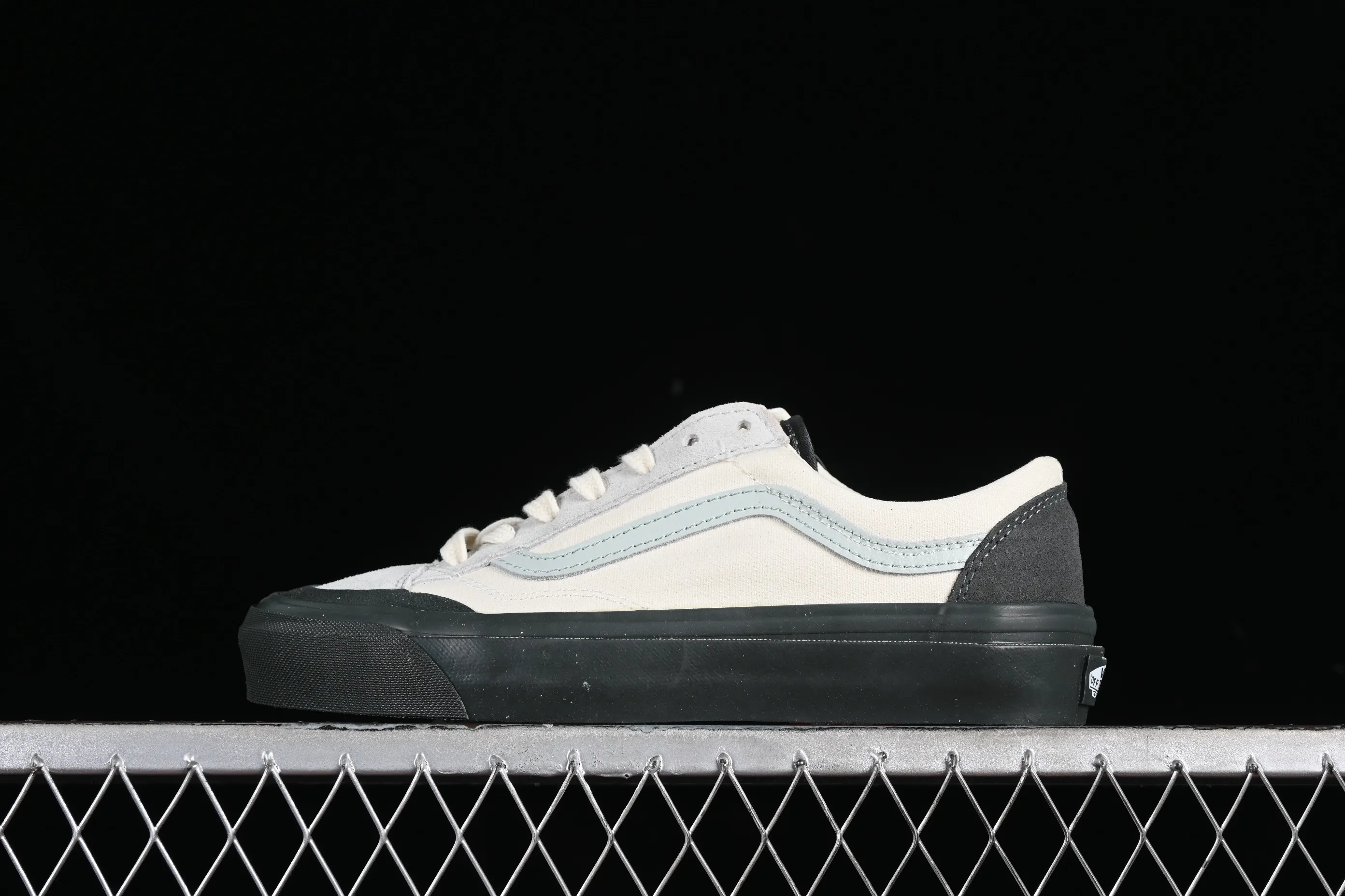 All categories Vans Vans series Vans Low Vans low top Vans Old Skool Reissue 136 color matching gray blue and white retro casual vulcanized sneakers VN000CRPGRN